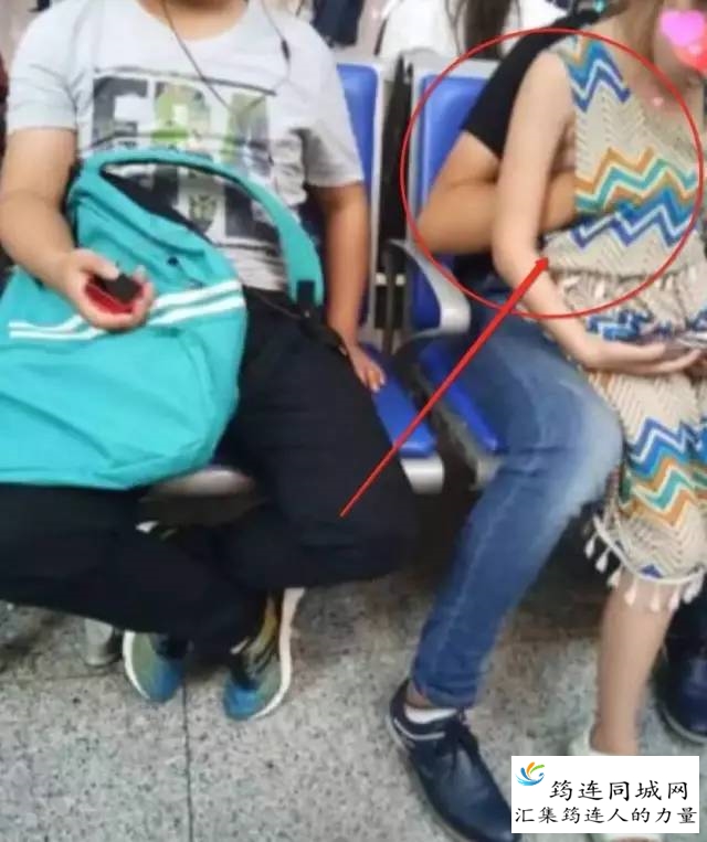 就是他,就是这个猥琐犯乱摸我!最近 xx群体的曝光频率