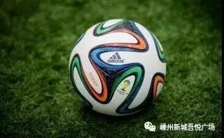 你别动,对,说你呢,天台人满了,换个地方吧每年的