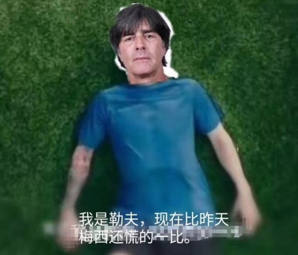 你别动,对,说你呢,天台人满了,换个地方吧每年的