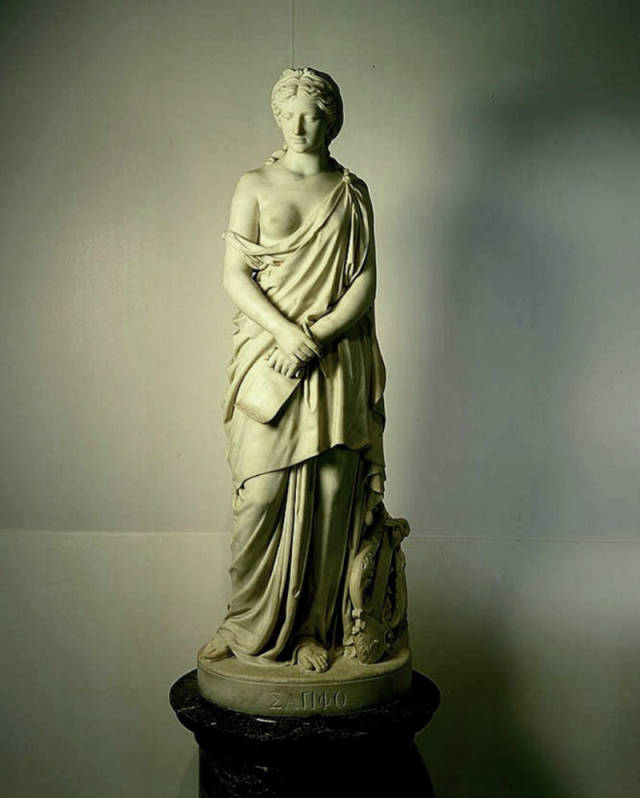 《萨福》(sappho),作者vinnie ream.萨福是古希腊女诗人.