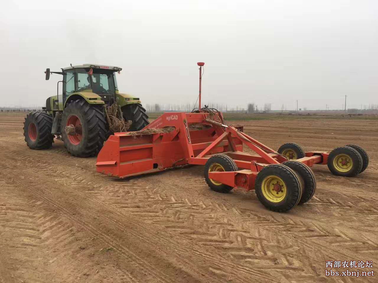 意大利纯进口gps卫星定位平地机到货!