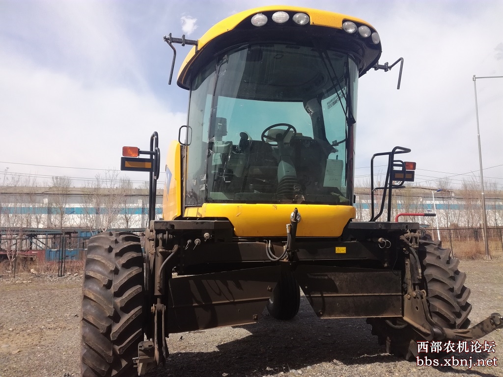 纽荷兰自走式割草机到货欢迎各位选购