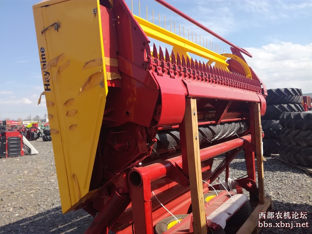 纽荷兰488割草压扁机到货,欢迎各位选购