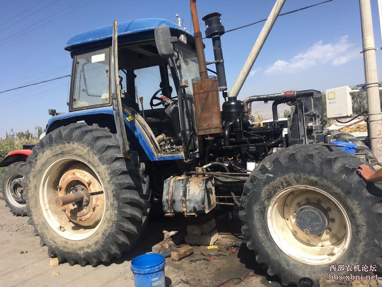 雷沃1854安装玉柴动力200马力柴油机