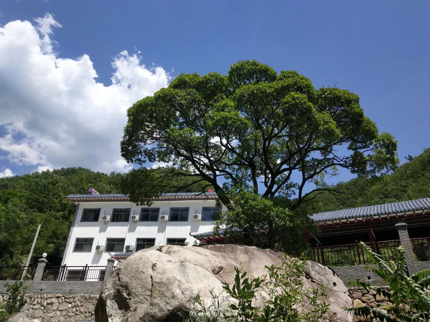 洛陽嵩縣白河雲巖寺龍池山莊農家樂