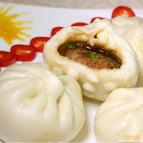 圆笼东坡肉包济南风味,多种馅好吃不腻,各种粥,小菜,酒水等!