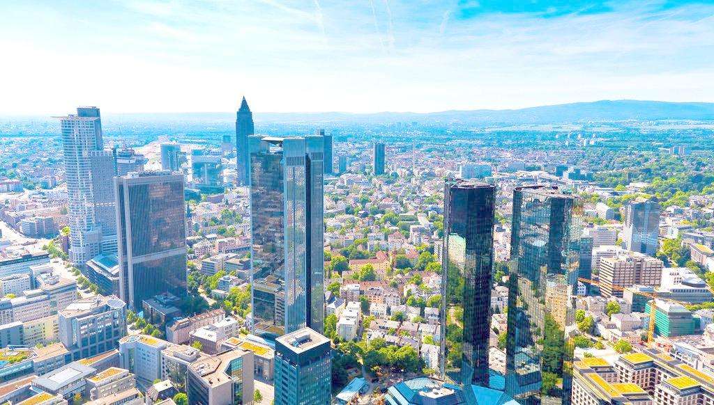 这里是世界文豪歌德的故乡,歌德的故居就在市中心.